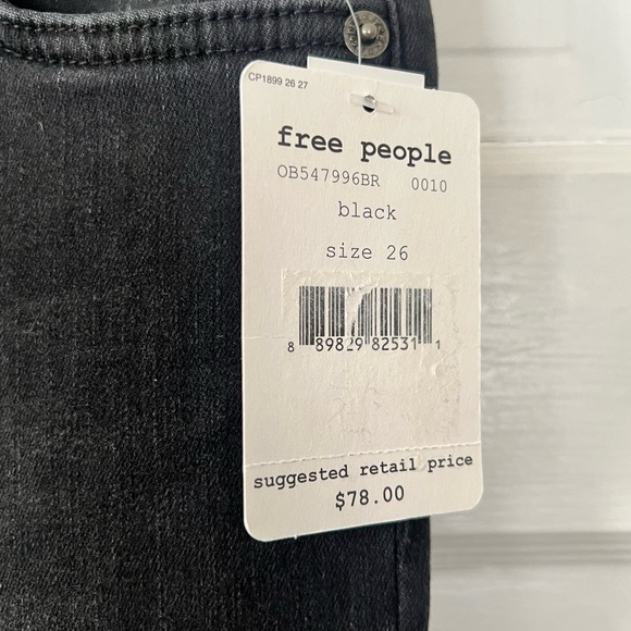 Free People Reagan exposed buttons skinny raw hem black denim 26 NWT NEW - Picture 4 of 10
